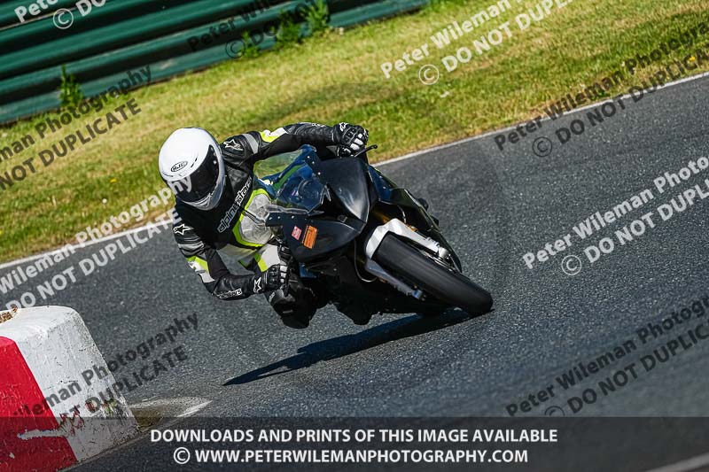 enduro digital images;event digital images;eventdigitalimages;mallory park;mallory park photographs;mallory park trackday;mallory park trackday photographs;no limits trackdays;peter wileman photography;racing digital images;trackday digital images;trackday photos